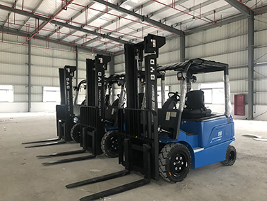 感謝蔡總的大力支持，再次購(gòu)買3+1臺(tái)比亞迪叉車，祝：生意興??！